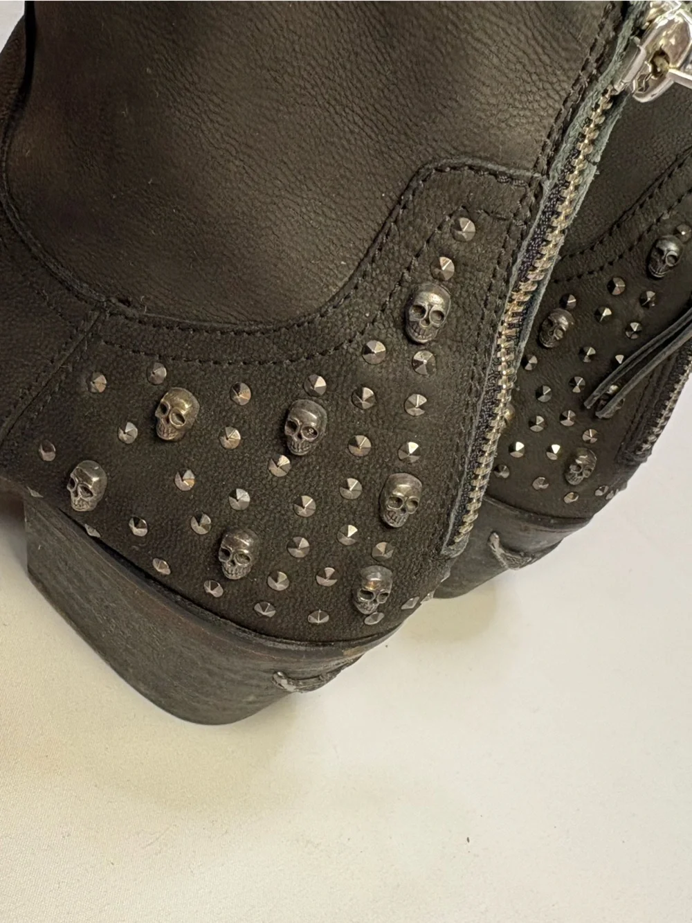Zadig & Voltaire Teddy Black Leather Skull Studded Ankle Boots Women’s 39 - Picture 6 of 14